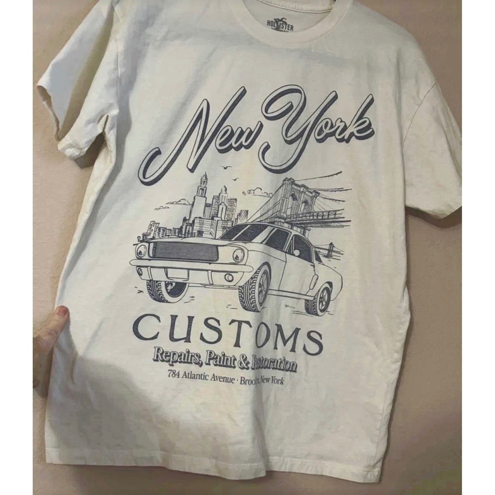 Hollister New York Customs Graphic T-Shirt Mens Small Cream Mustang Car NYC‎ Tee